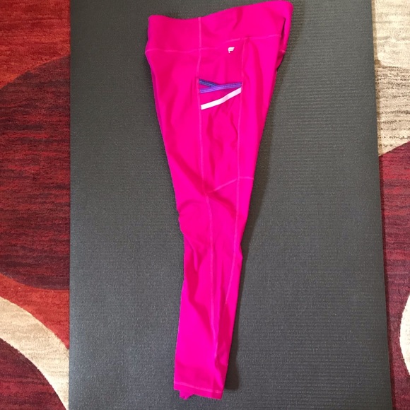 Pink Fabletics 7/8 leggings - Picture 2 of 5